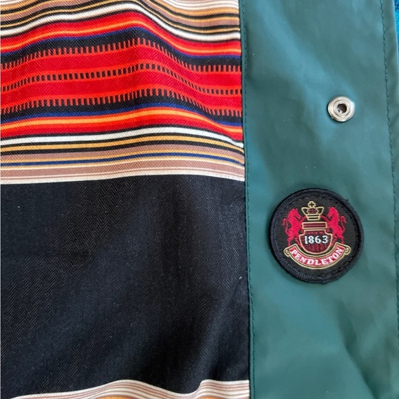 Like New Pendleton Women's
Olympic Acadia
Slicker Raincoat - Picture 9 of 12